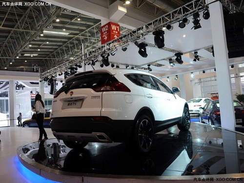 2012北京车展 青年莲花SUV T5首发亮相