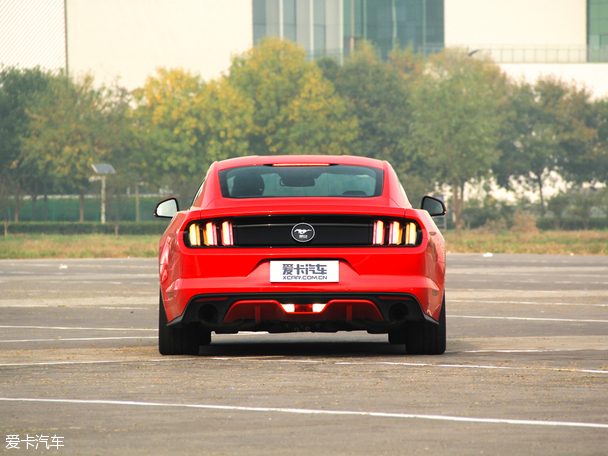 新款福特野马国内上市起售价3998万元