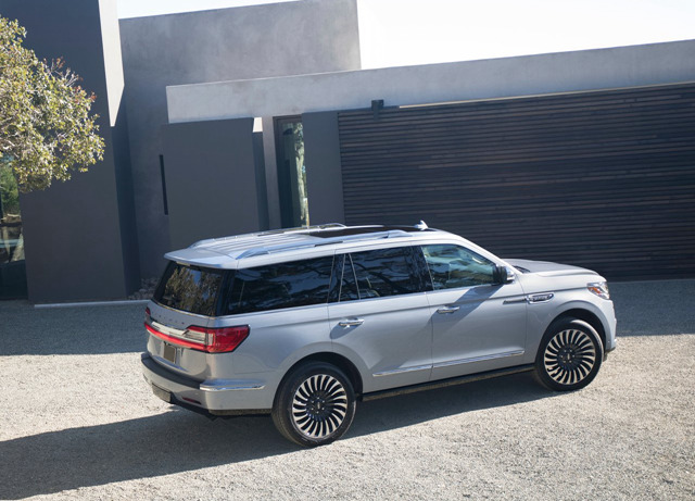 2017���ݳ�չ�ذ�SUV�̵�