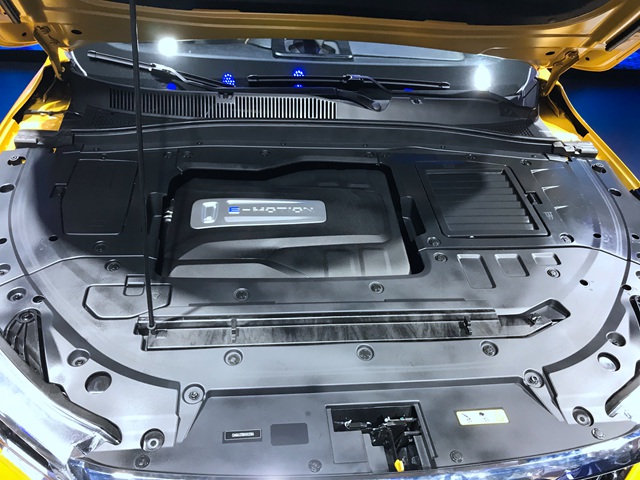 奔腾的全新战略车型奔腾t77广州车展实拍