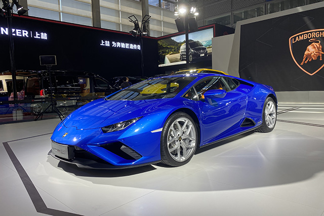 200万级别的后驱兰博基尼亮相粤港澳车展