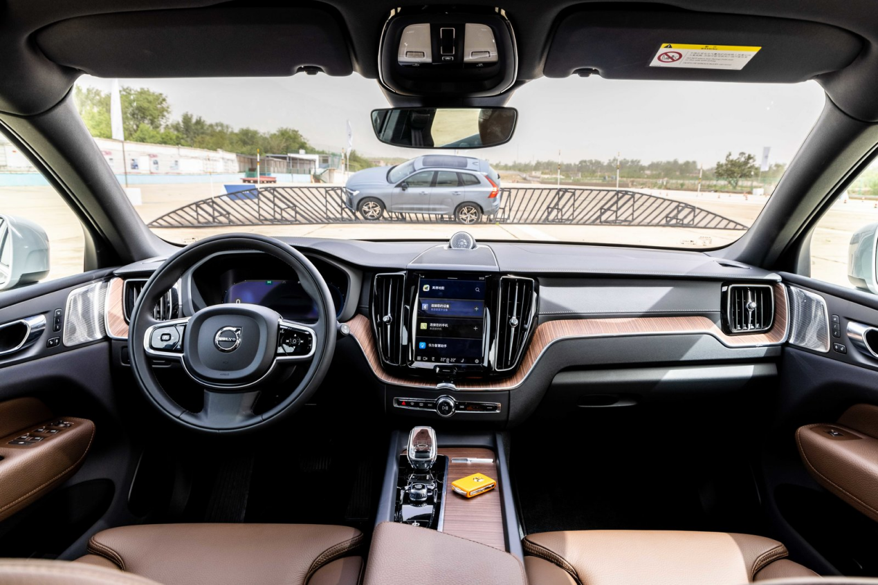 从安全到智能沃尔沃xc60开启汽车界的欧冠主场