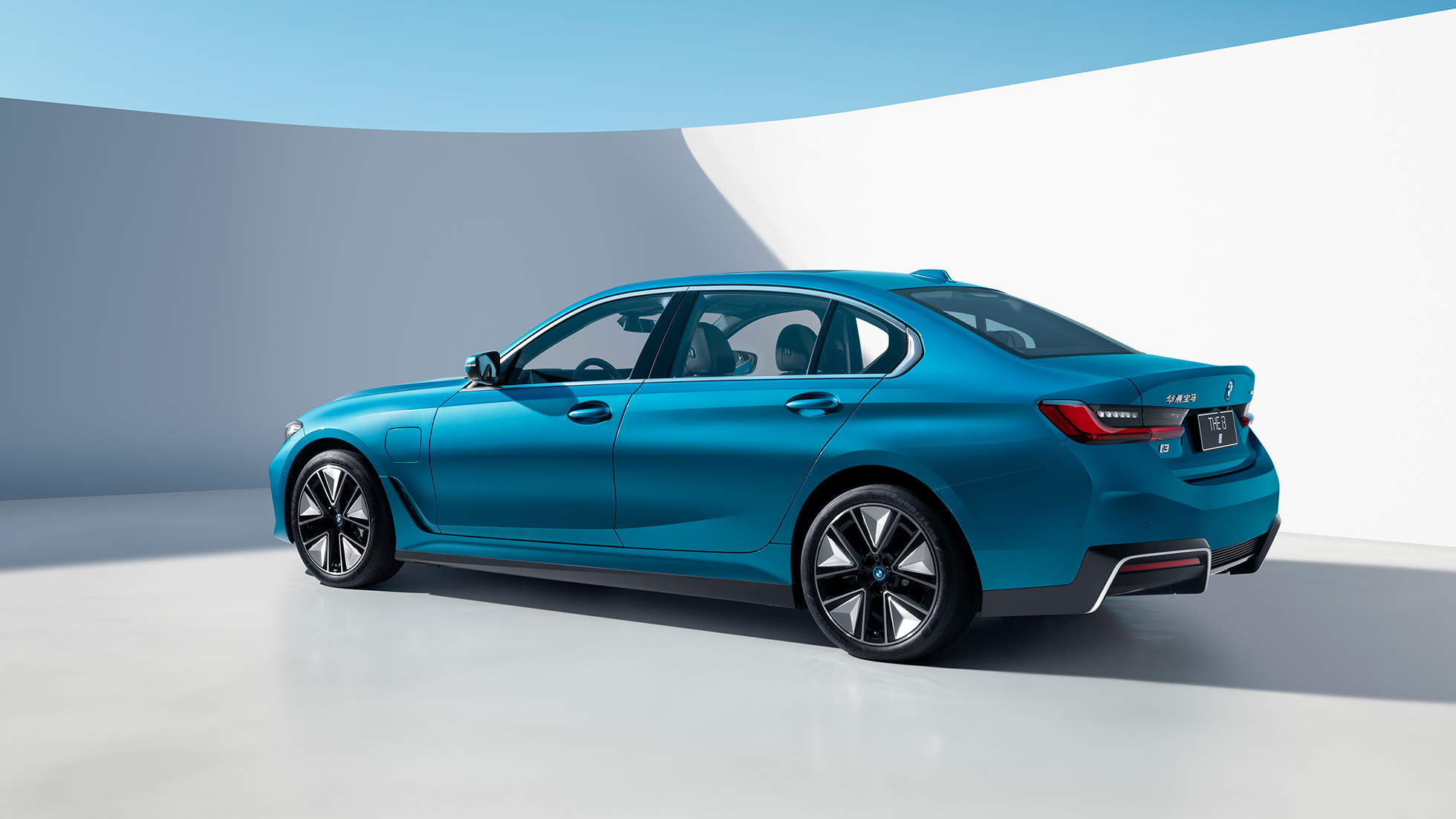 传承"驾趣"血脉 全新宝马i3正式下线