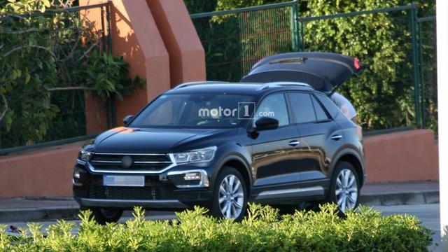 大众小型SUV T-Roc谍照曝光 或明年上市