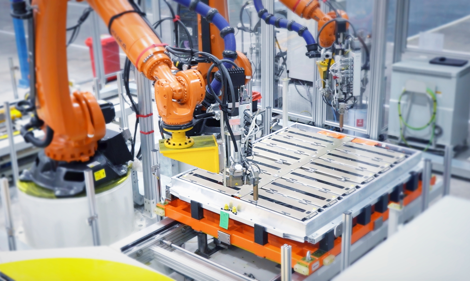 走进一汽大众佛山meb智慧工厂探寻电动化转型升级之路