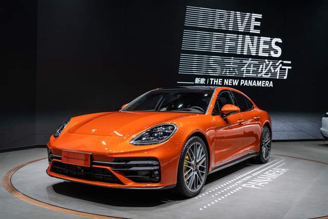 新款panamera实车首秀北京车展呈现保时捷式豪华轿车魅力