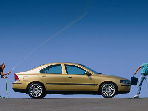 VOLVO ί󽹵